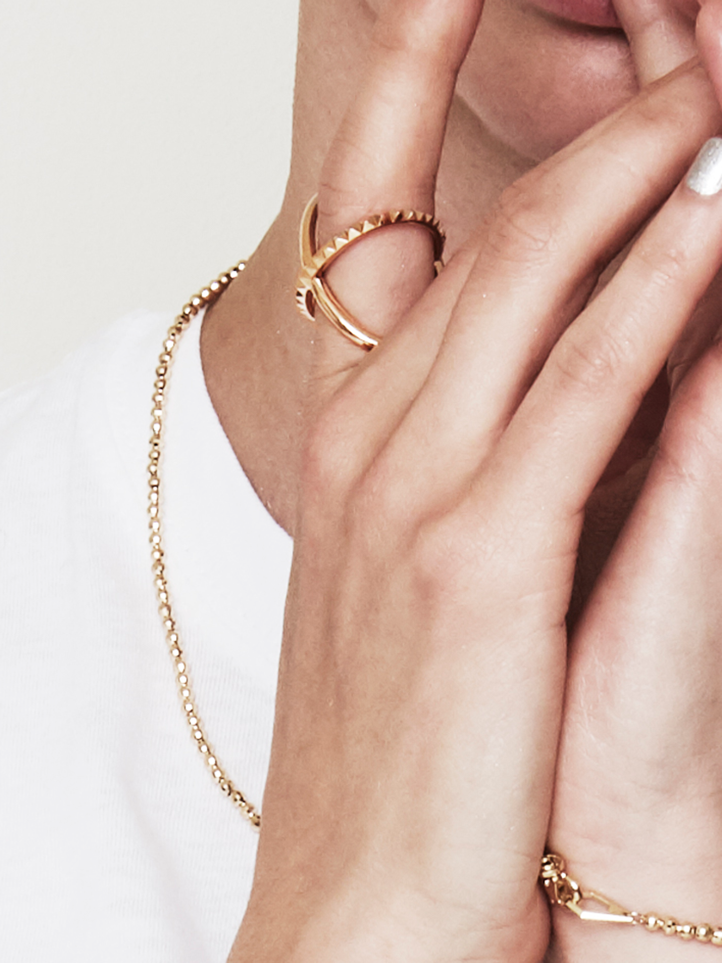 MOBIUS STUDS | RING
